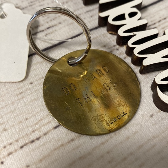 *DO HARD THINGS Inspirational Handmade Hand Stamped Metal Upcycled Keyring - Picture 3 of 6